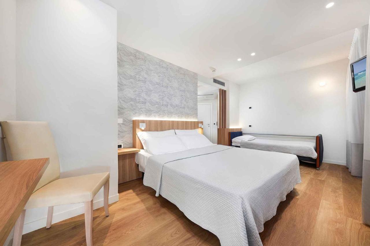 Hotel Antibes Riccione Exterior photo