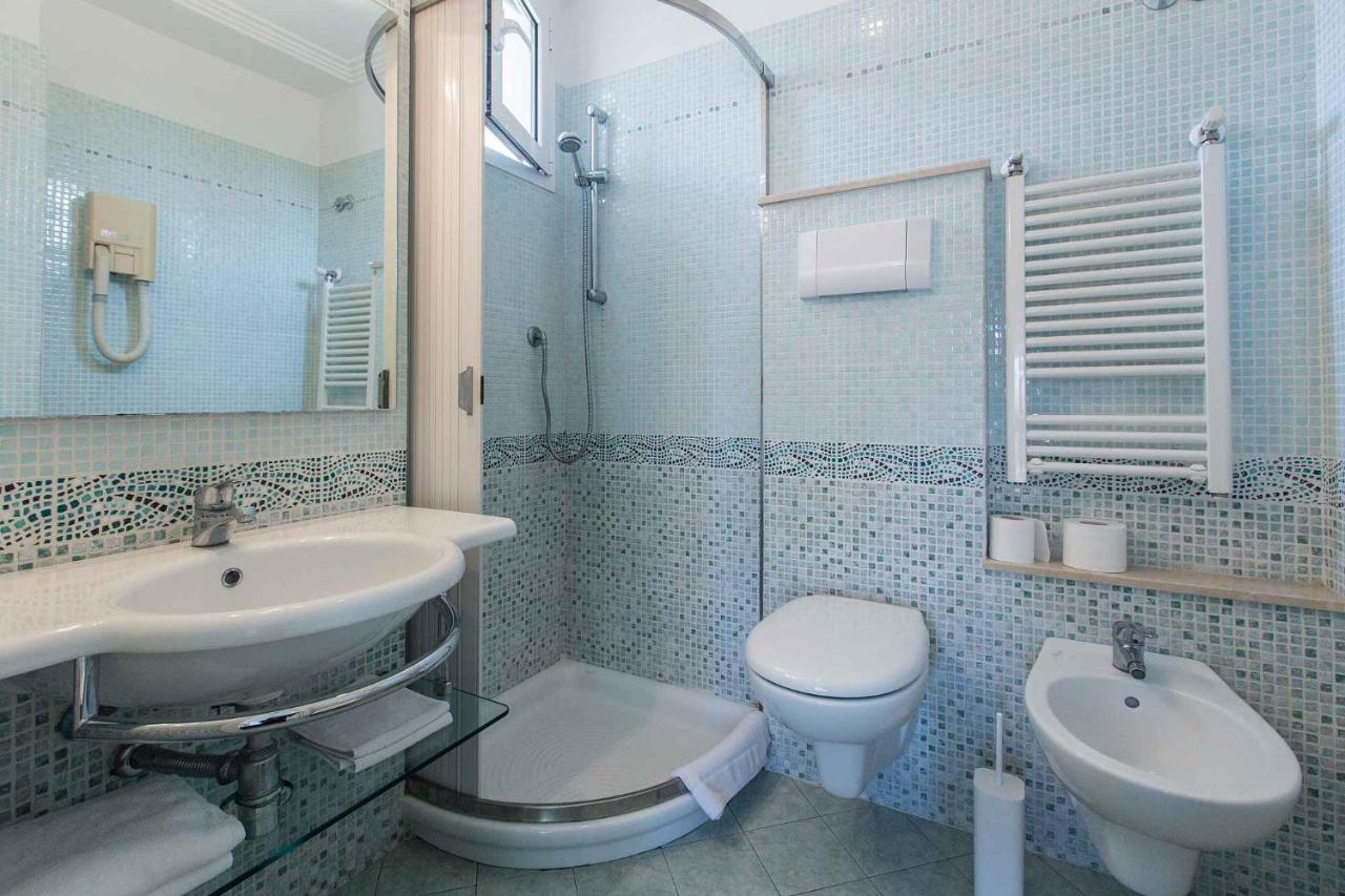 Hotel Antibes Riccione Exterior photo