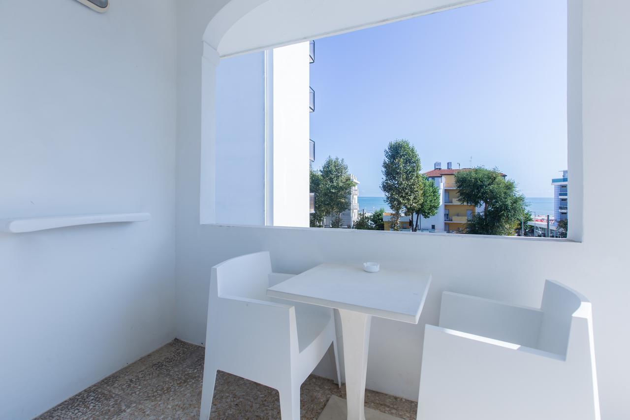 Hotel Antibes Riccione Exterior photo